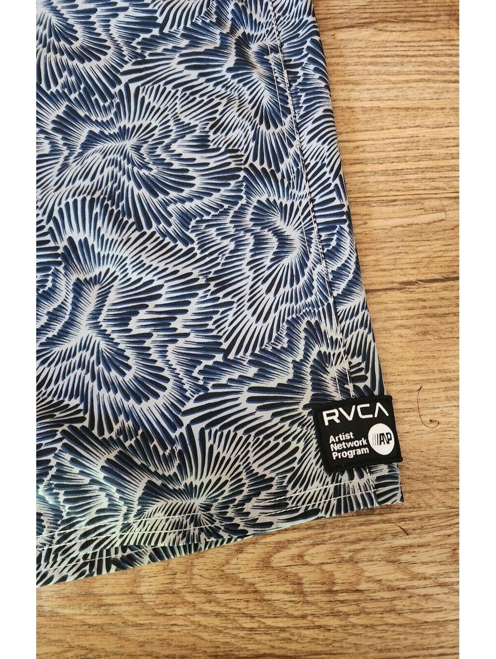 RVCA Men's Size 34 Blue and Black Patterned Board Shorts with Drawstring Waist - Picture 4 of 6